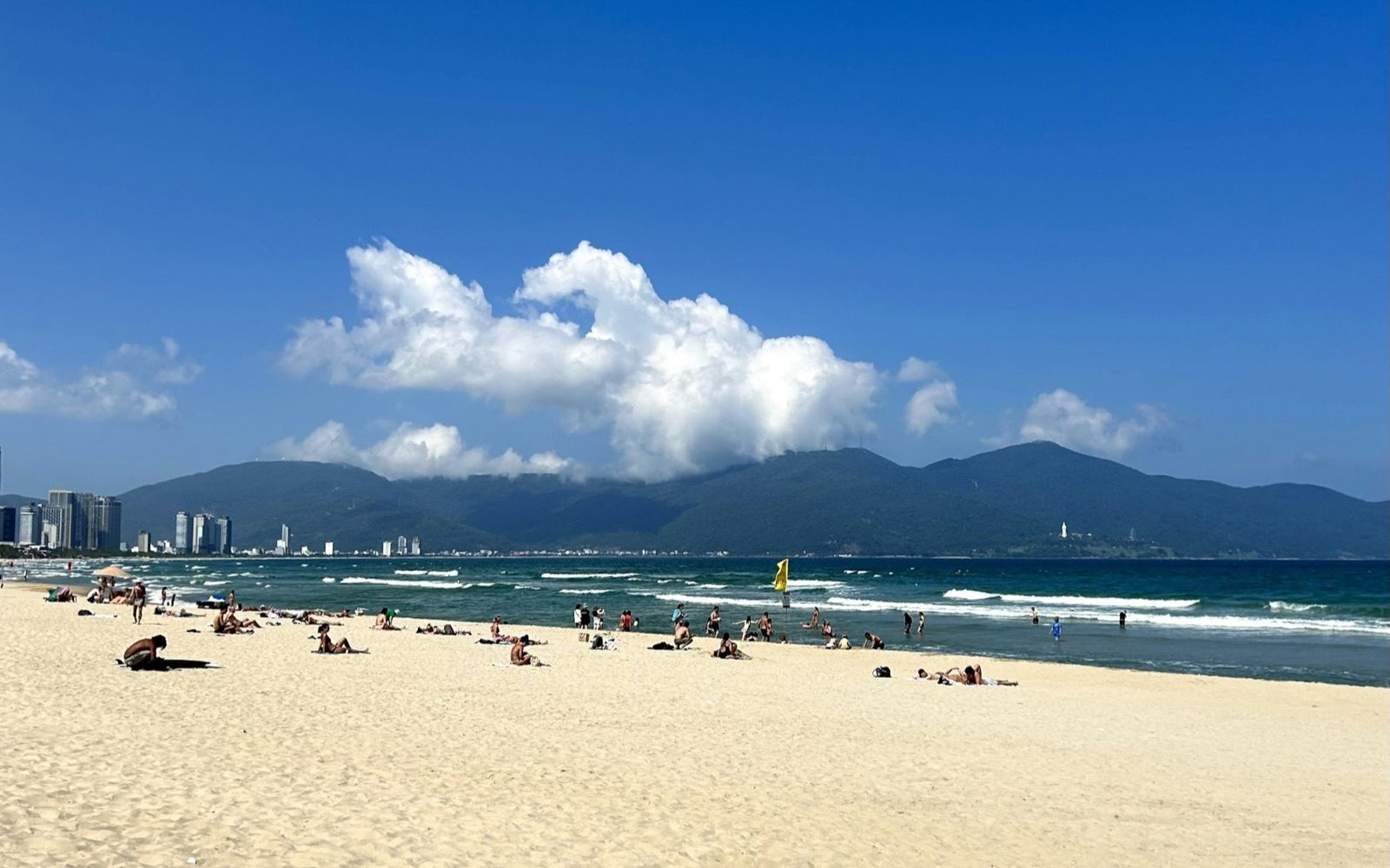 美溪海灘：峴港市區最美的海灘